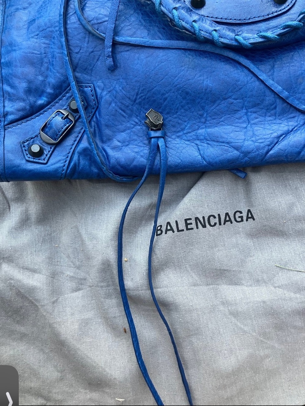 Balenciaga medium city bag top zipper does not zip - Picture 7 of 10